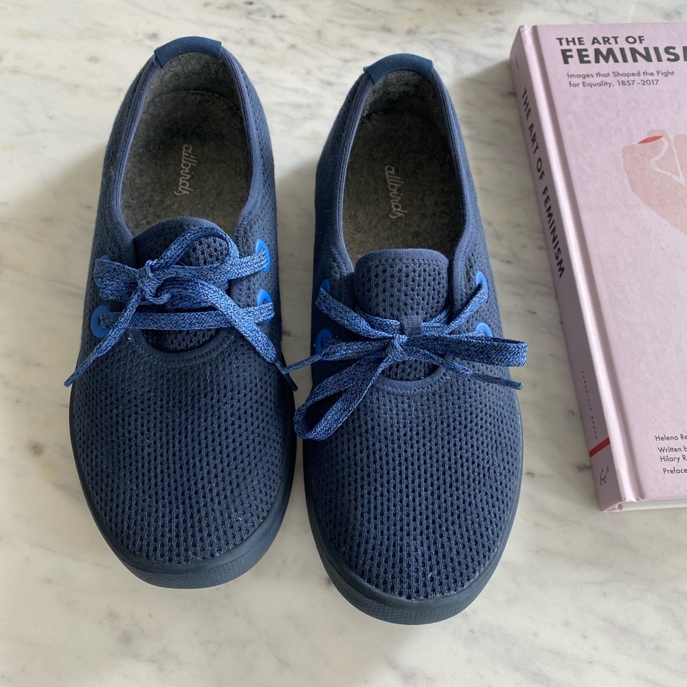 Like New Navy AllBirds - Size 9